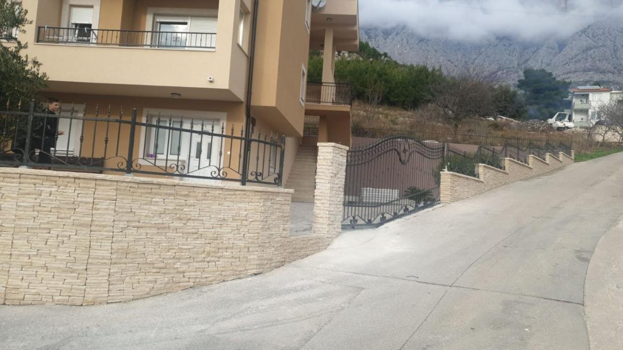 Ferdo 2 Apartment Makarska Bagian luar foto