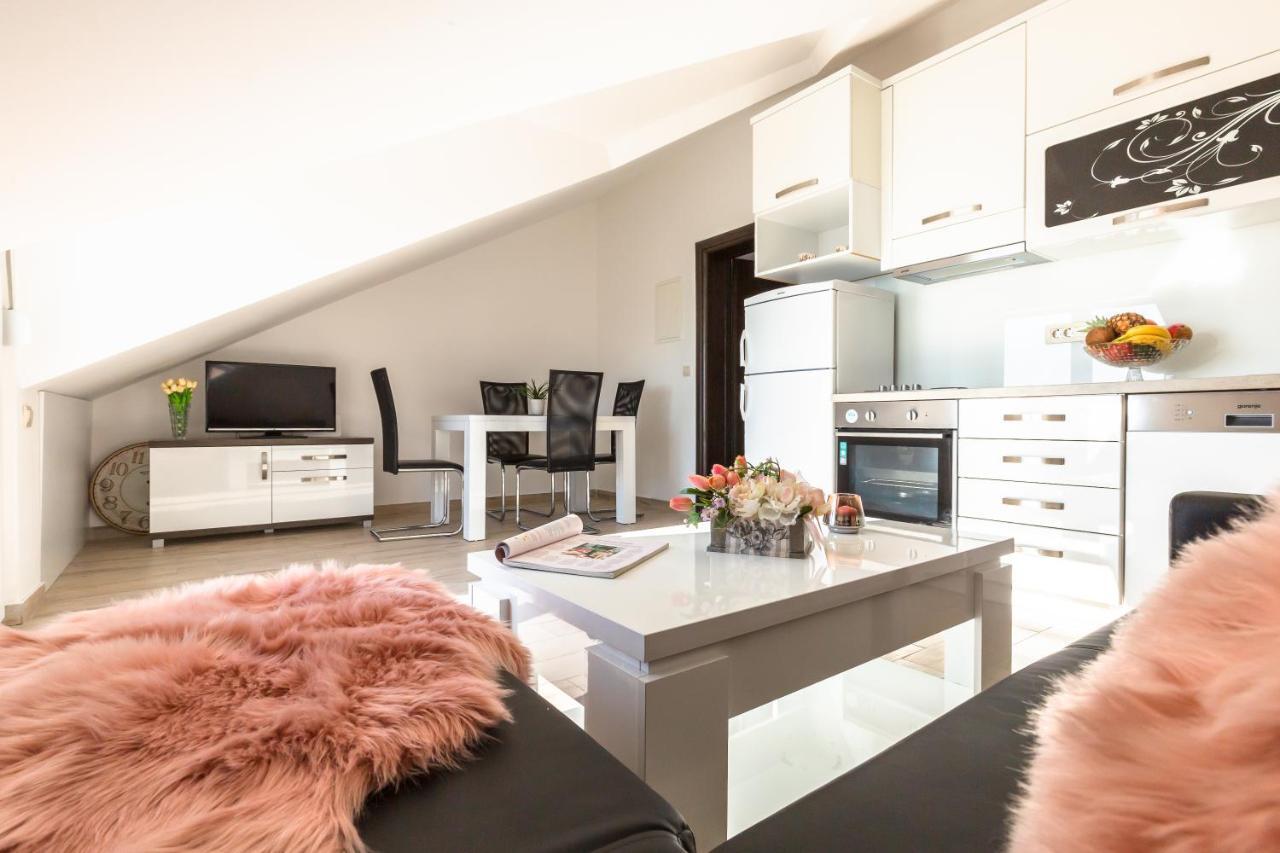 Ferdo 2 Apartment Makarska Bagian luar foto