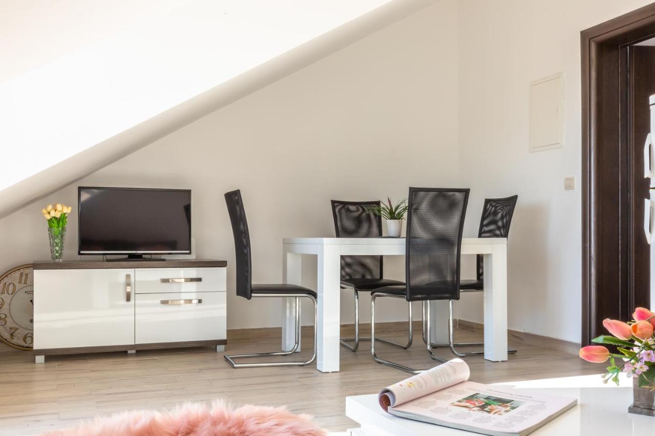 Ferdo 2 Apartment Makarska Bagian luar foto