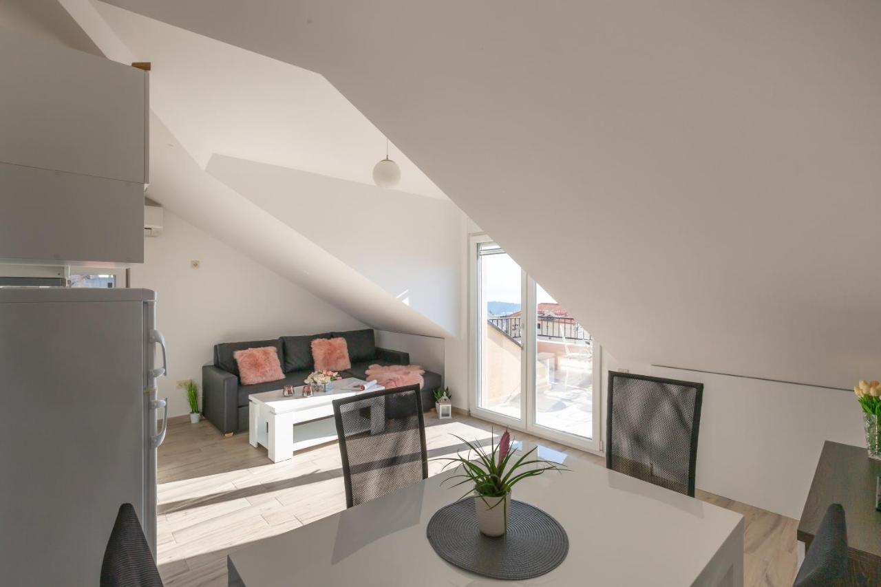 Ferdo 2 Apartment Makarska Bagian luar foto