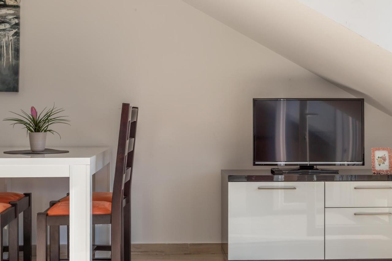 Ferdo 2 Apartment Makarska Bagian luar foto