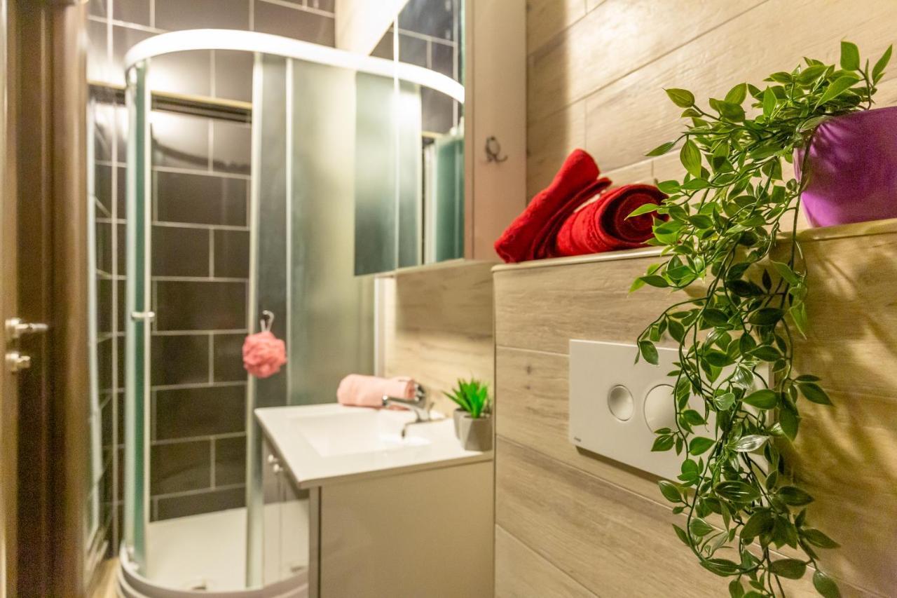 Ferdo 2 Apartment Makarska Bagian luar foto