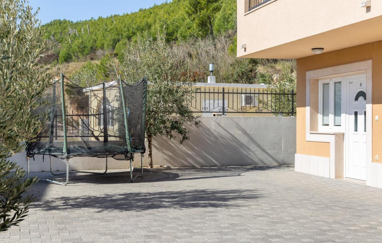 Ferdo 2 Apartment Makarska Bagian luar foto